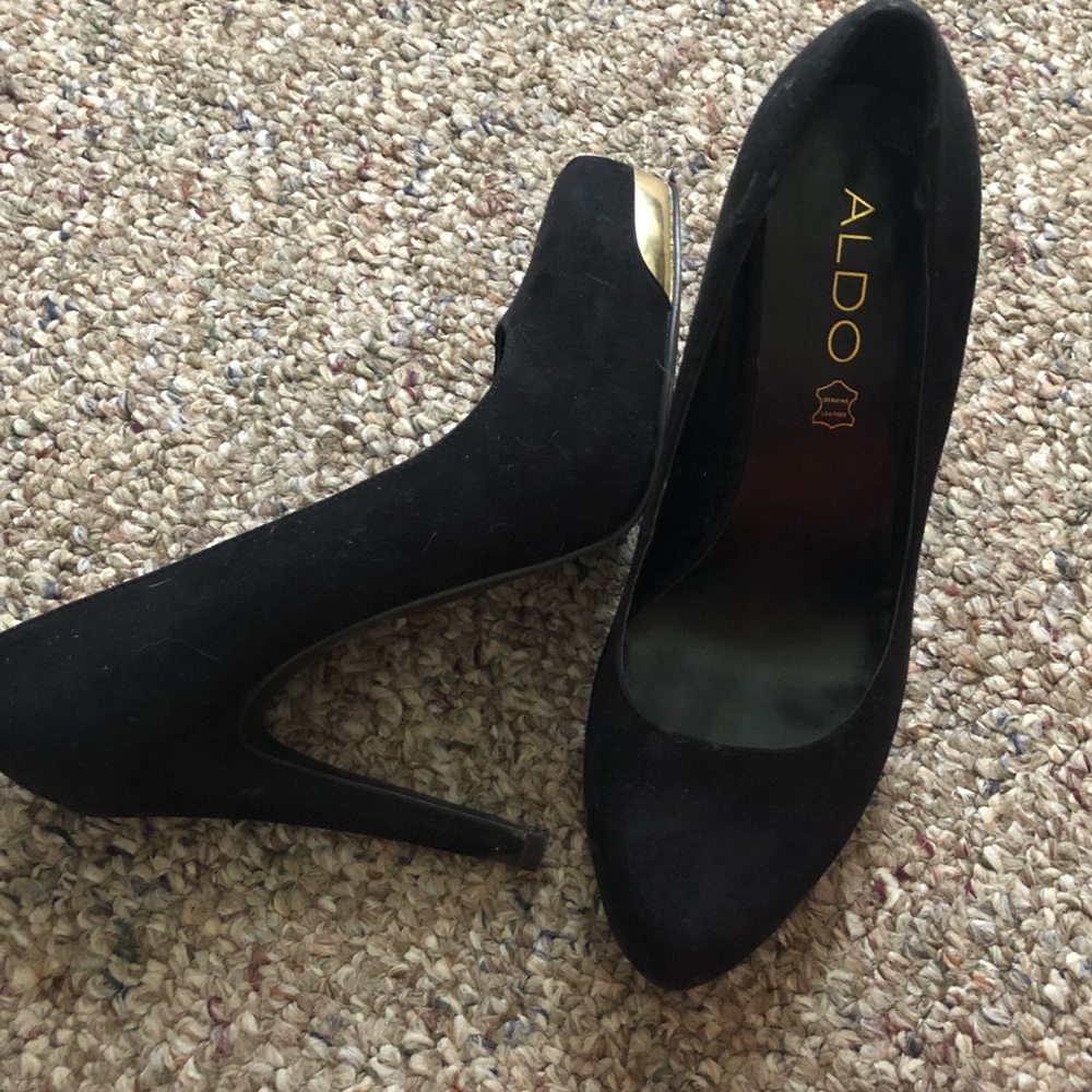 Black/gold 5” heels